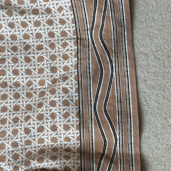 Ann Taylor Tan Patterned Women's Shorts - Picture 8 of 10